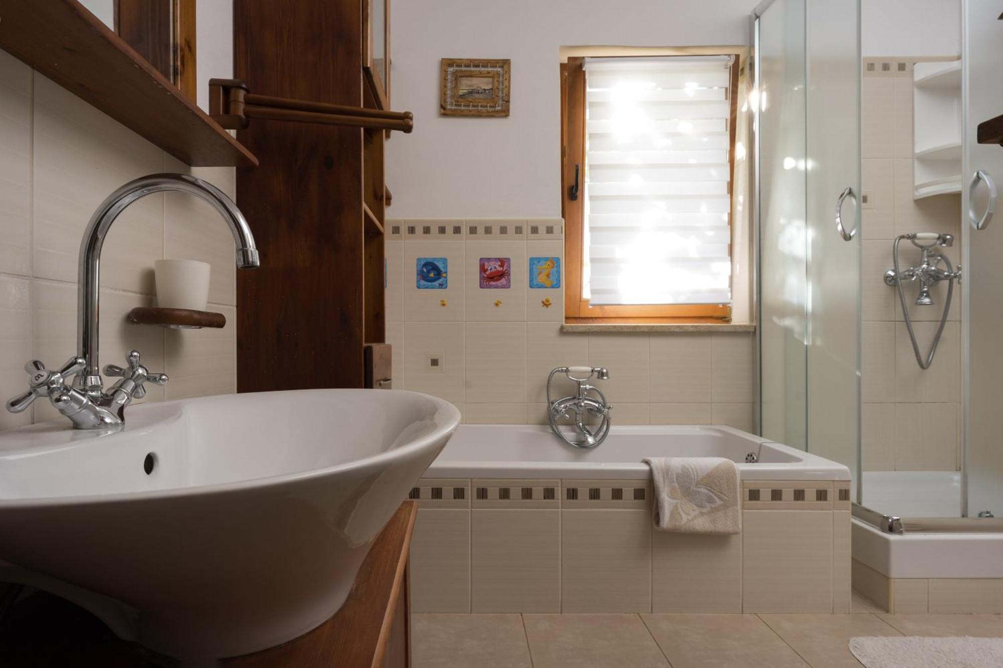 Enia Apartment